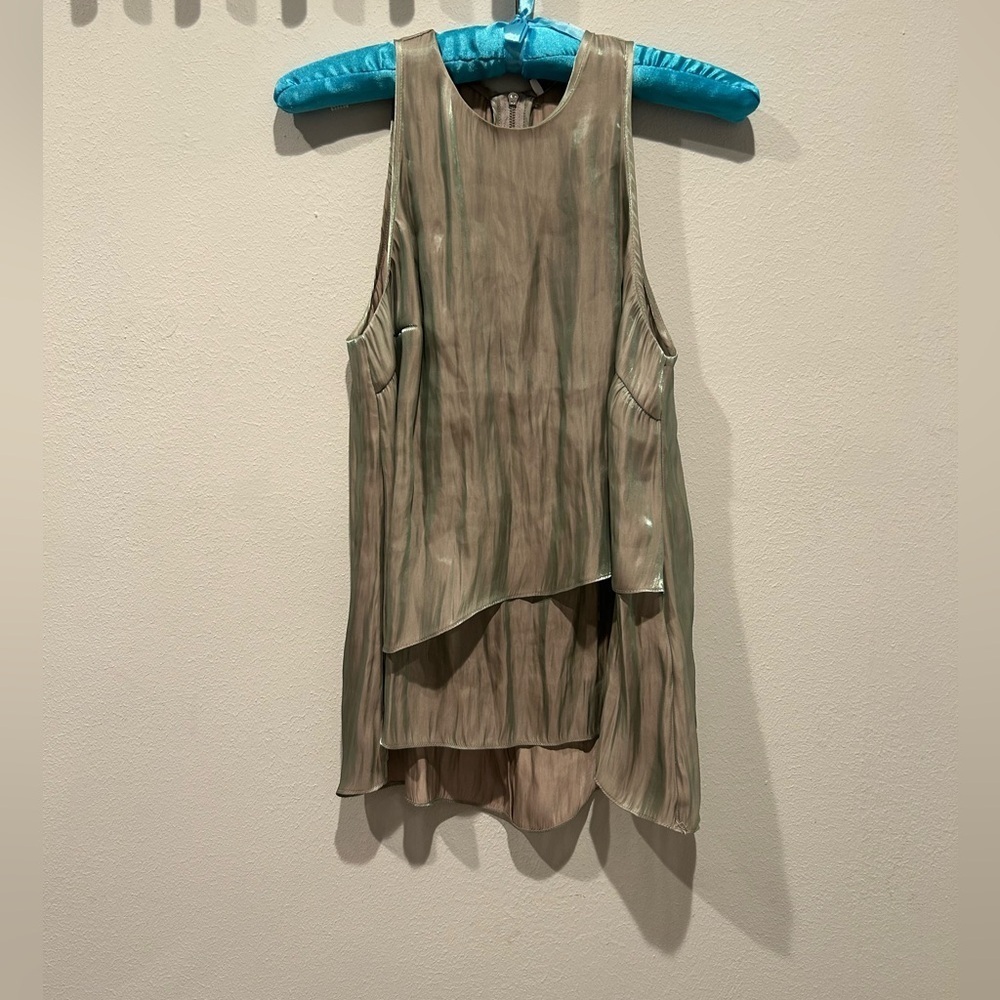 ELIZABETH & JAMES Gold Layered Sleeveless Top Tank / Size XS /